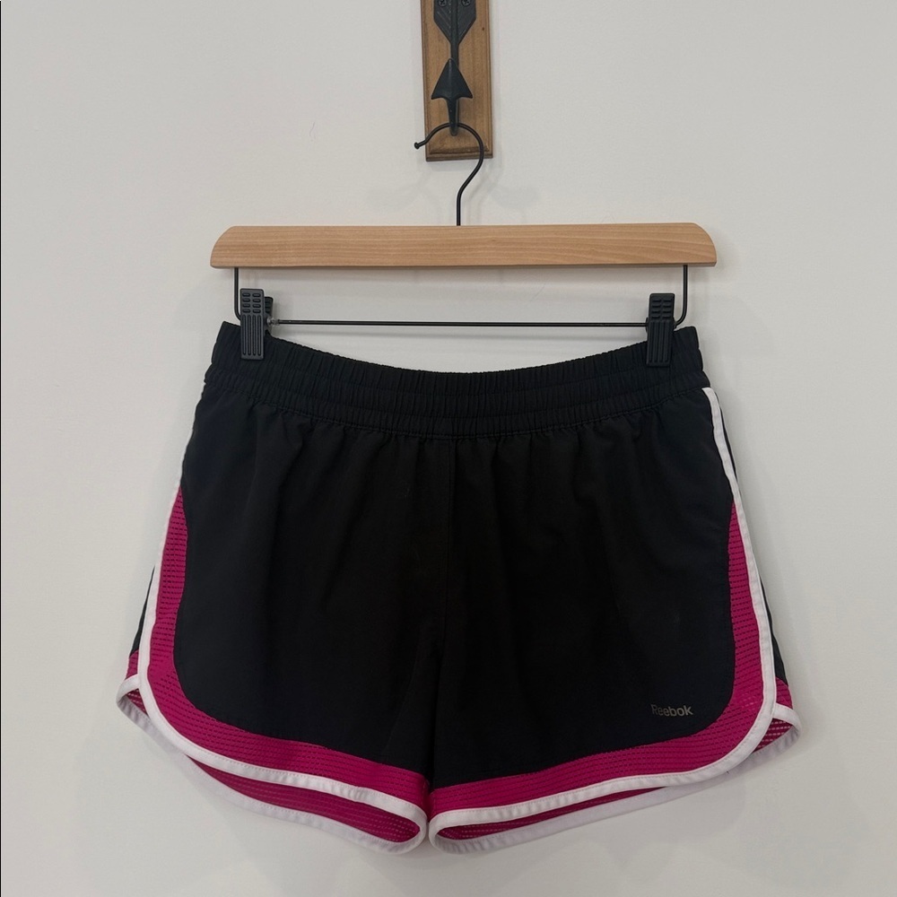 Reebok Women’s Black Athletic Shorts – Pink Accents, Lined (Size Small) 🖤💗✨